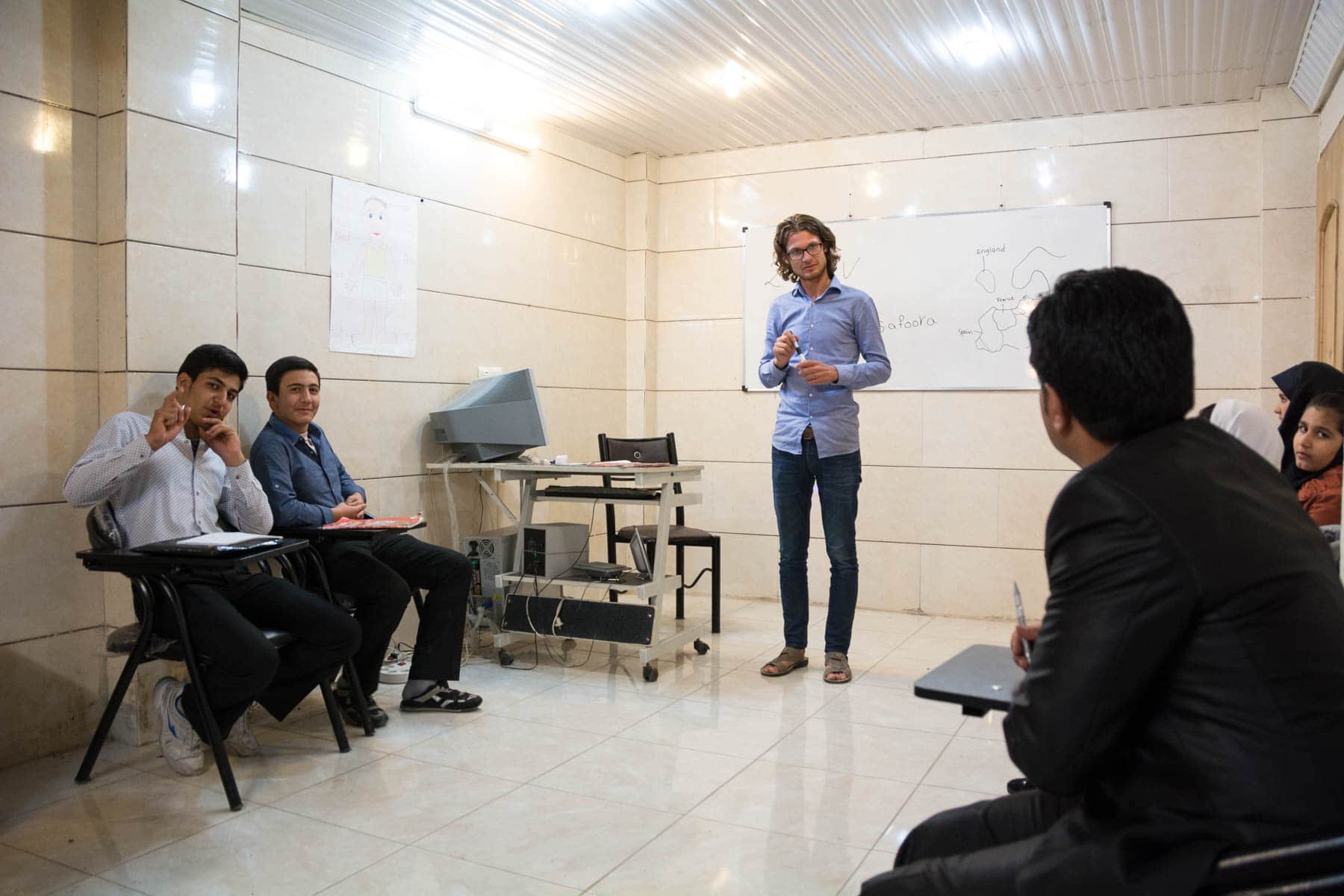 Sebastiaan teaching English in Iran, in the small town of Mobarakeh.