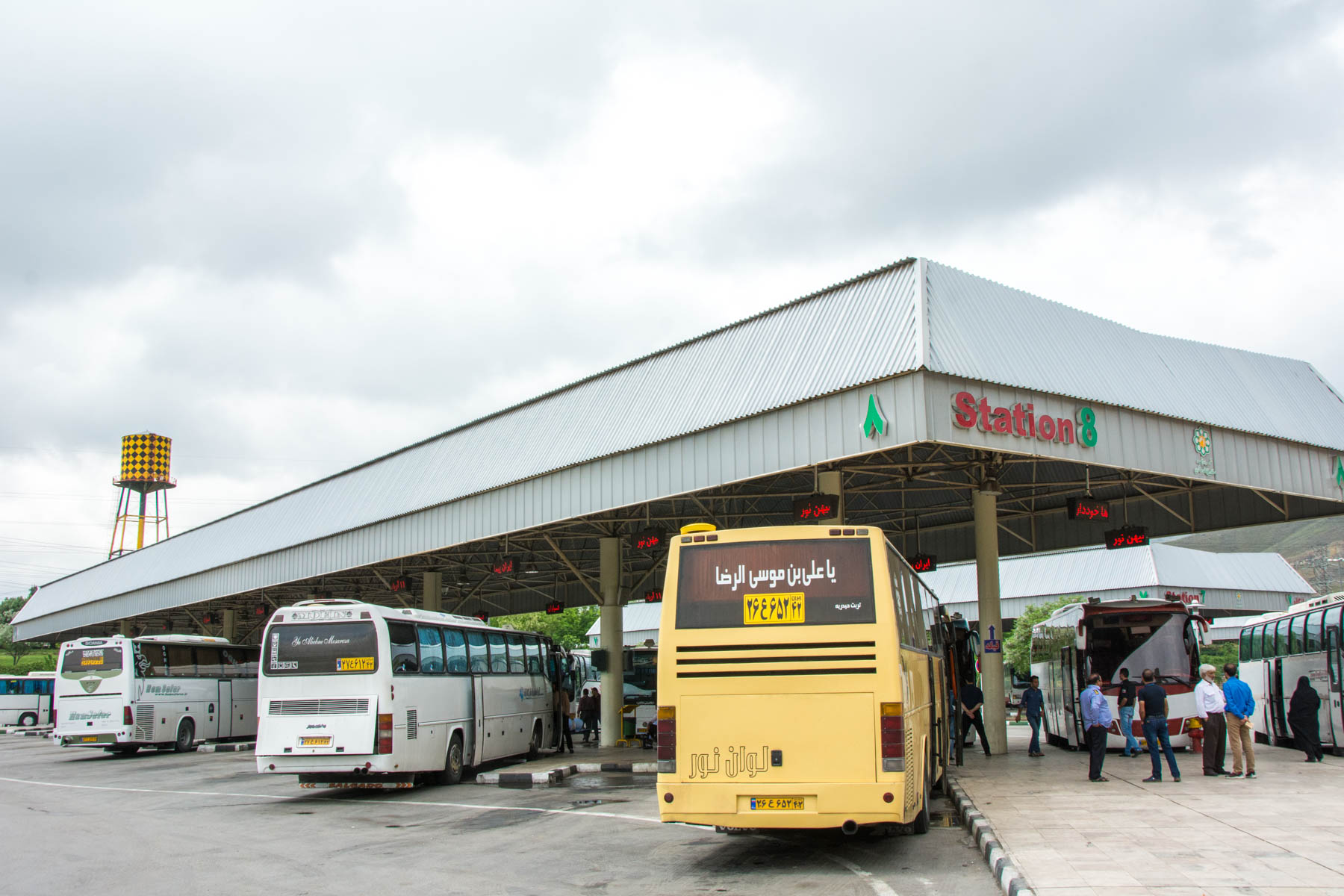 The bus station to go to when going from Mashhad to Torbat-e Jam